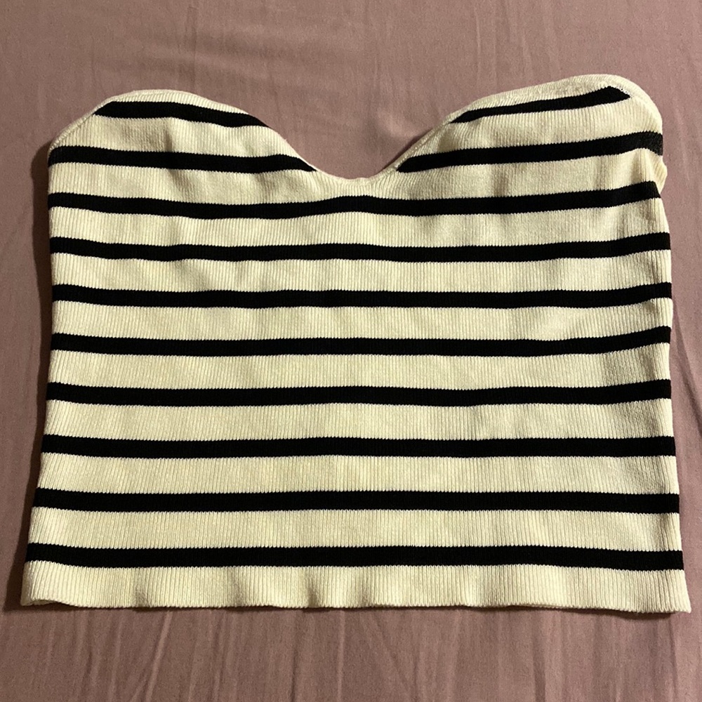 H&M Top black and white striped size M crop